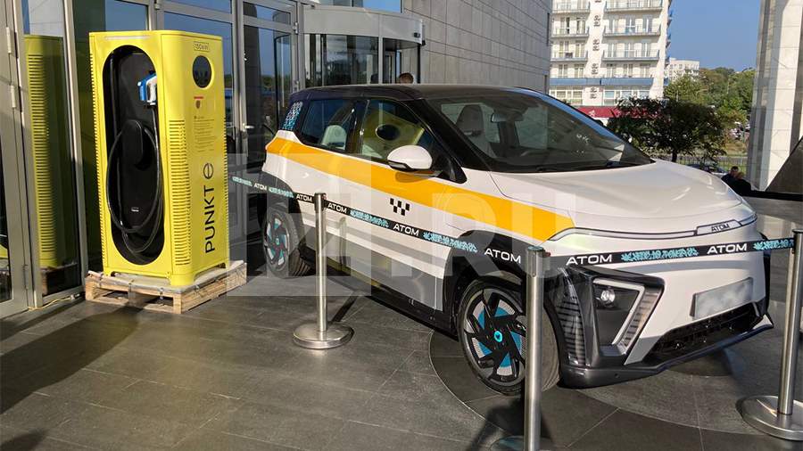 Электромобиль «Атом» впервые представили в цветах такси | Новости авто ...